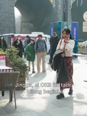 Di Dalam Genggaman Tangan