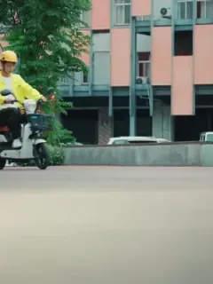 Terjebak dengan Ratu Alien